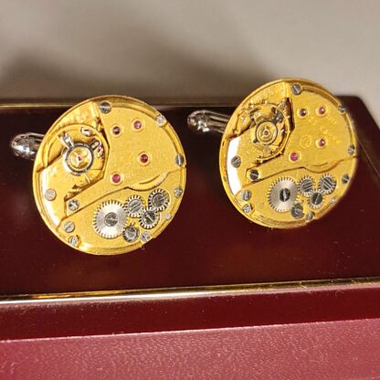 Watch movement gold cuff-links