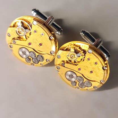 Watch movement gold cuff-links