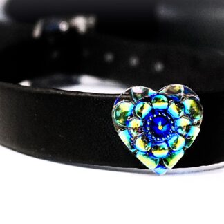 BDSM submissive collar psychedelic heart