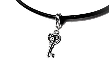 BDSM symbol triskele jewelry submissive collar