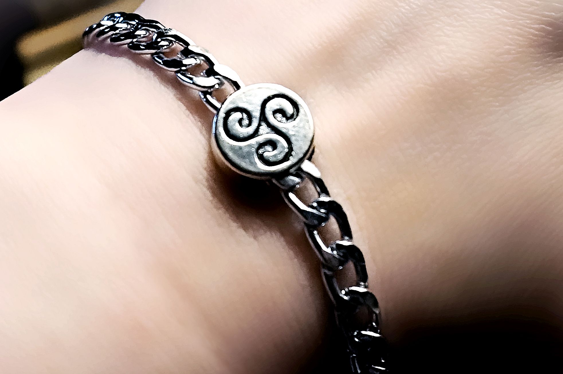 Купить онлайн подарок трискель браслет девушке госпоже сабмиссиву рабыне на...