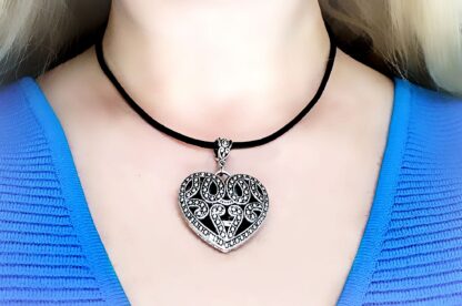 Submissive day collar heart necklace woman anniversary gift