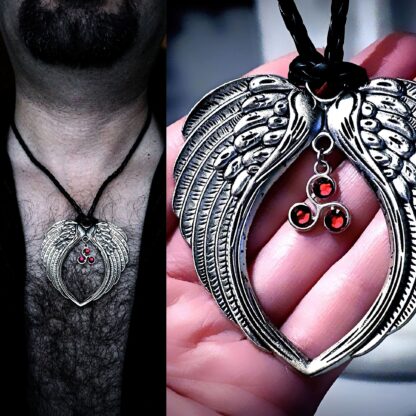 Mens pendant wings BDSM symbole dominant necklace triskele