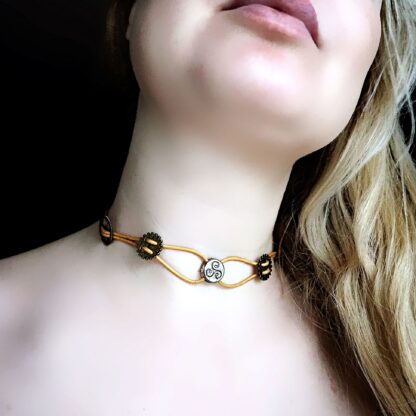 Submissive triskele collar necklace bdsm jewelry