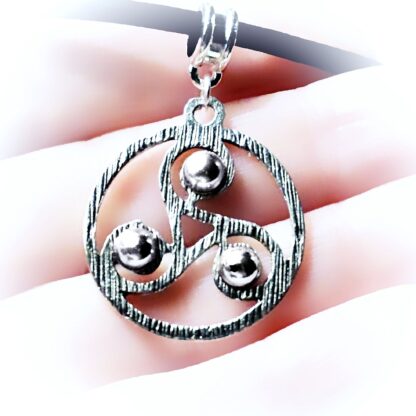 БДСМ символ трискель трискелион эмблема ошейник подвеска сабмиссив