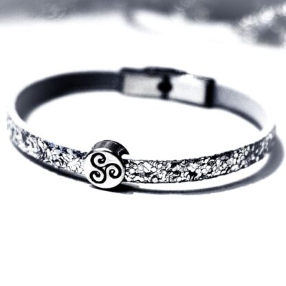 Steampunk BDSM jewelry leather bracelet symbol triskele charm triskelion cuff