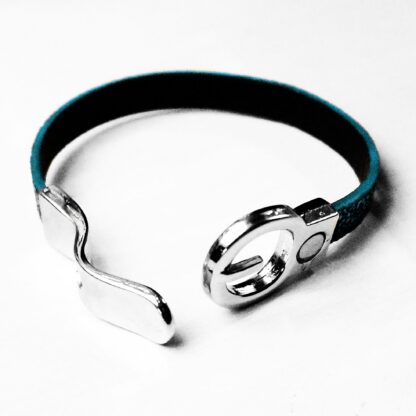 Steampunk BDSM jewelry submissive dominatrix leather lock bracelet