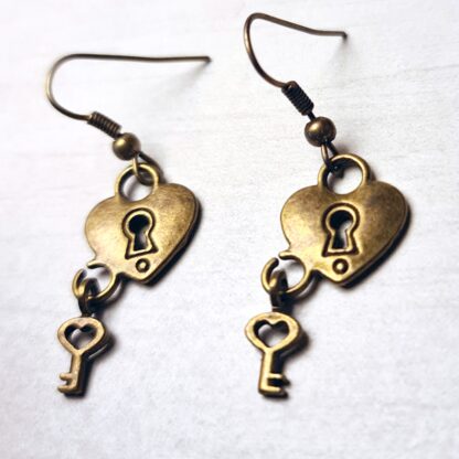 Steampunk BDSM jewelry long earrings lock heart key submissive accessories mistress