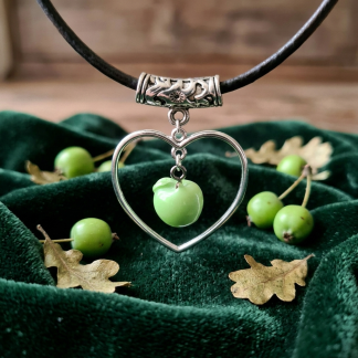 Sub collar with apple