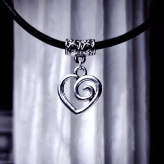 Steampunk BDSM jewelry submissive day collar heart necklace leather choker