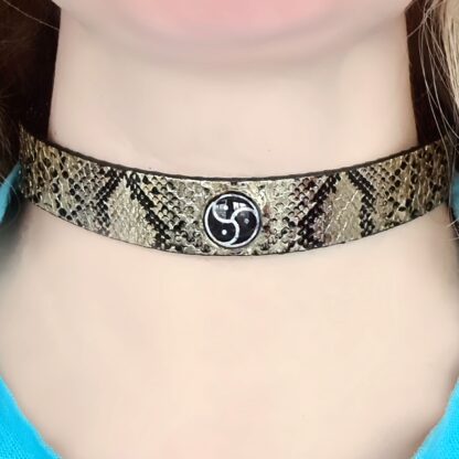 day collar triskele necklace vegan choker