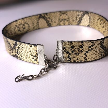 day collar triskele necklace vegan choker