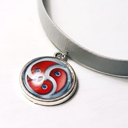 sub collar triskele necklace